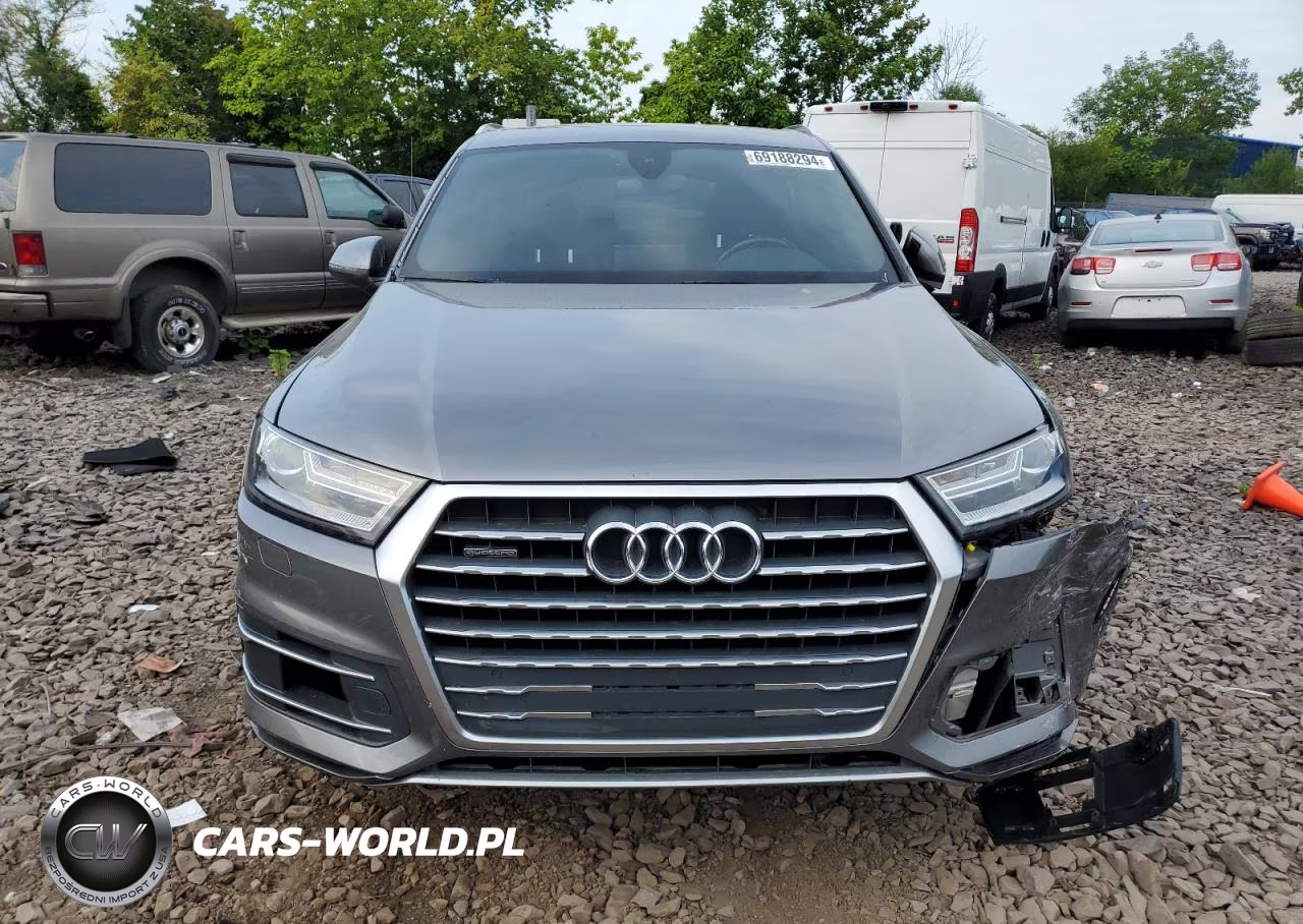 2017 Audi Q7 Premium Plus VIN:WA1LAAF7XHD025894 - 5