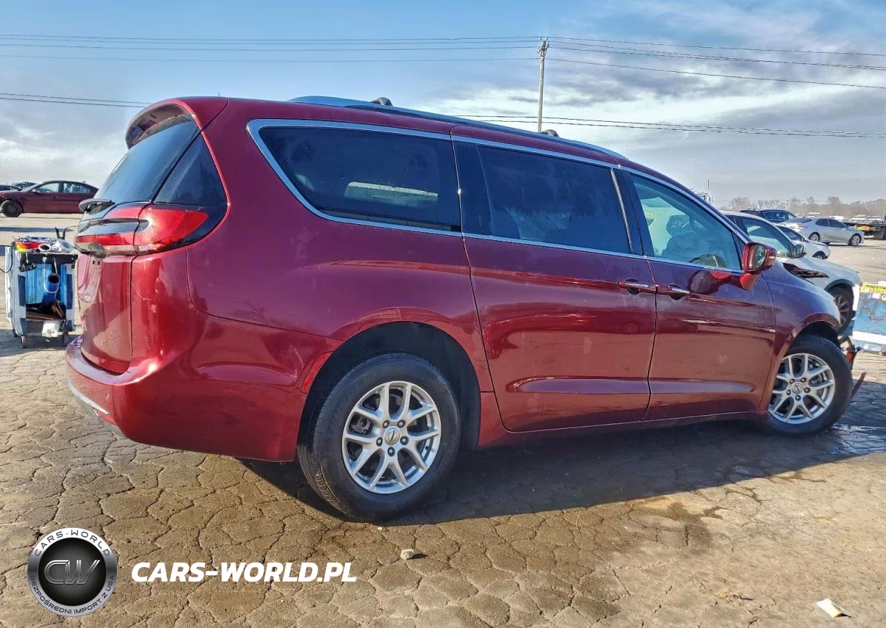 2021 Chrysler Pacifica Touring L VIN:2C4RC1BG2MR588820 - 3