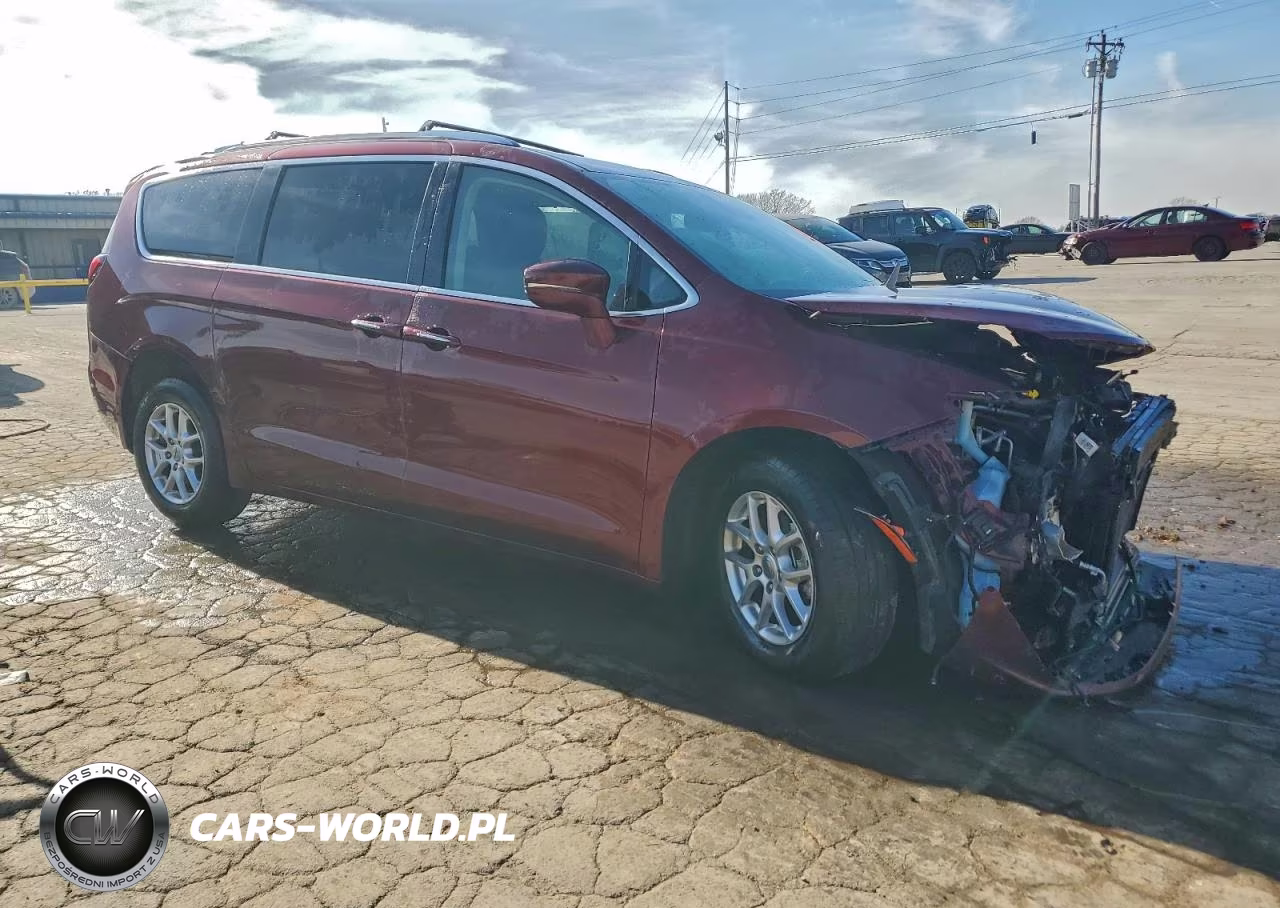 2021 Chrysler Pacifica Touring L VIN:2C4RC1BG2MR588820 - 4