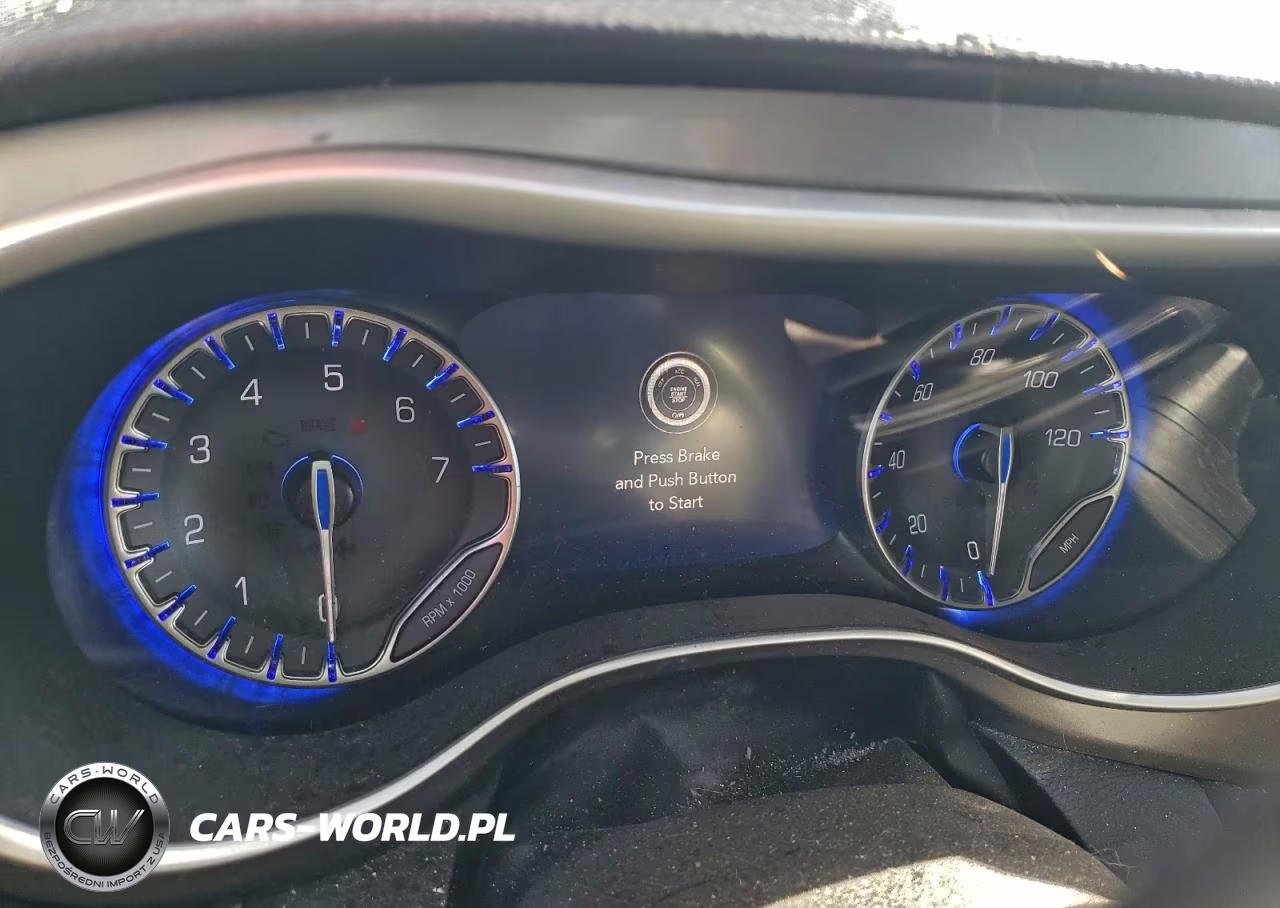 2021 Chrysler Pacifica Touring L VIN:2C4RC1BG2MR588820 - 9