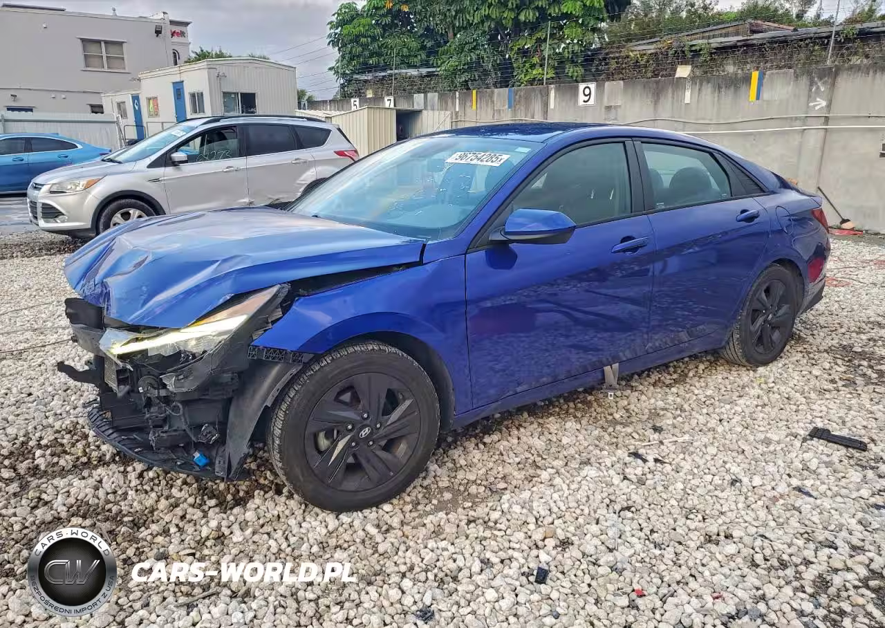 2022 Hyundai Elantra Sel