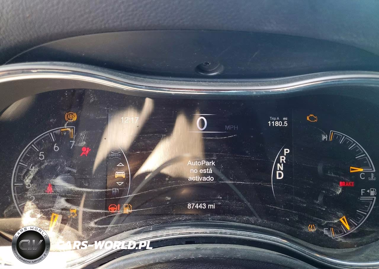 2020 Jeep Grand Cherokee Laredo VIN:1C4RJFAG0LC156237 - 9