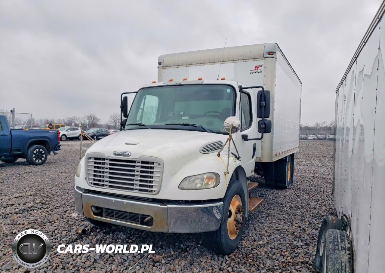 2009 Freightliner Business Class M2 Box Truck