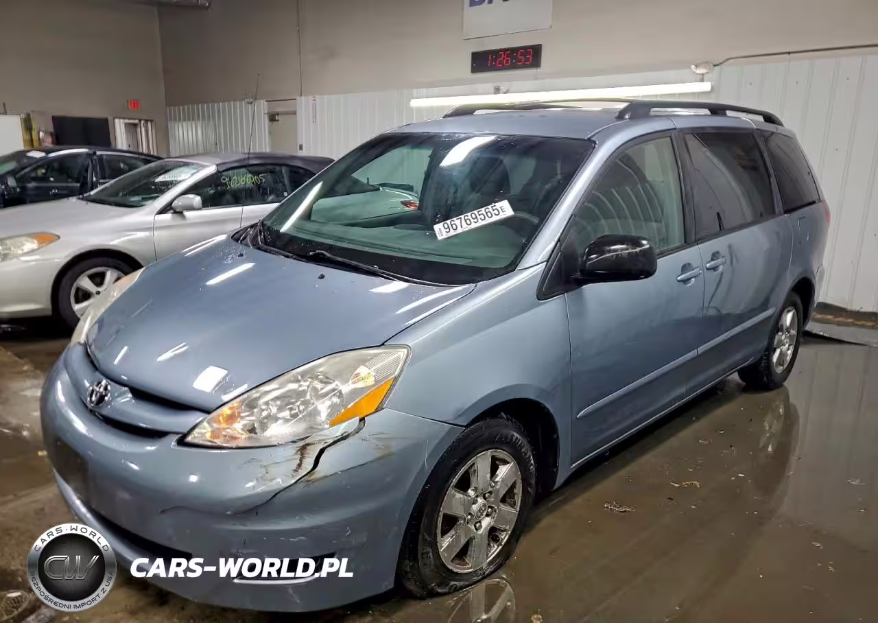 2010 Toyota Sienna Ce