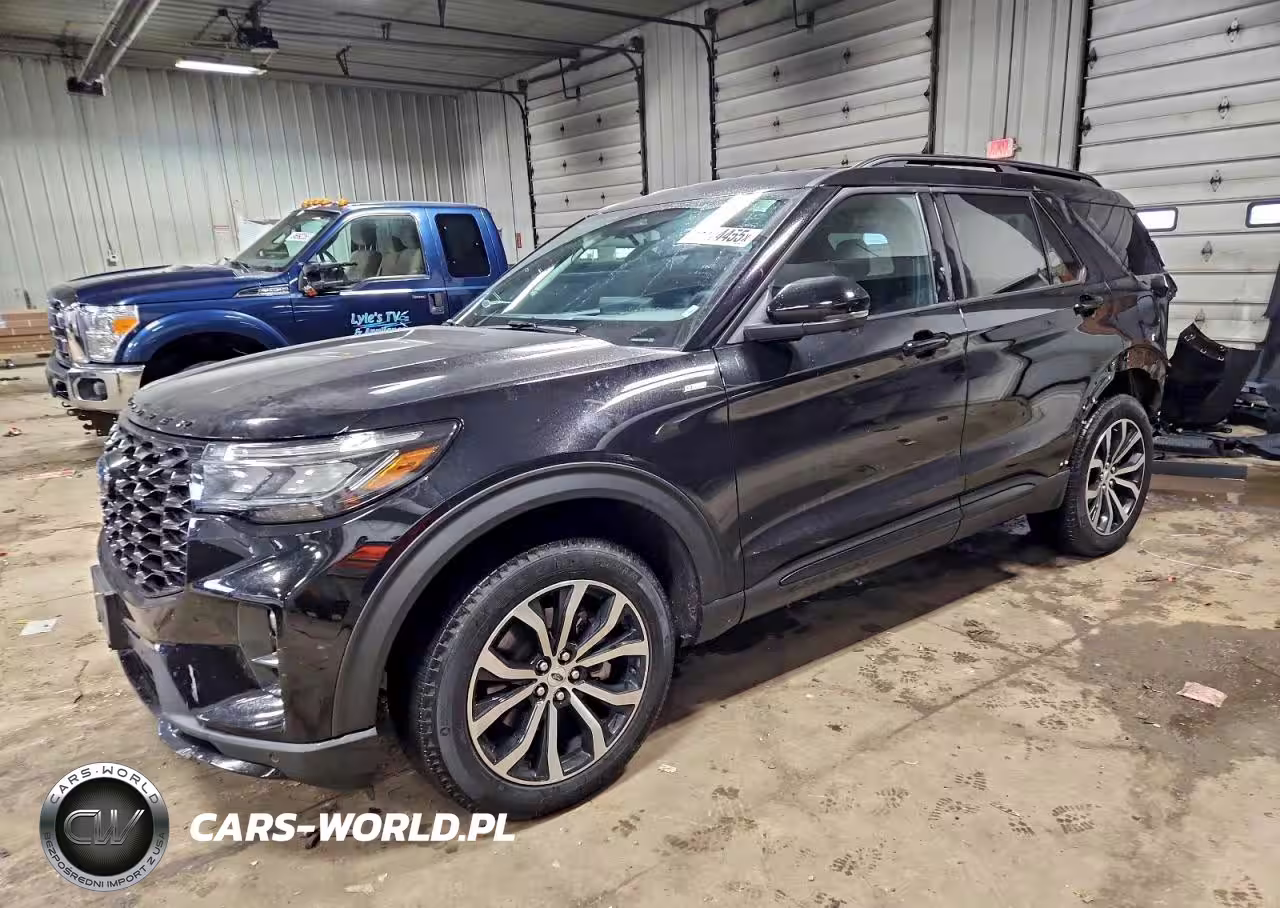 2025 Ford Explorer St-Line