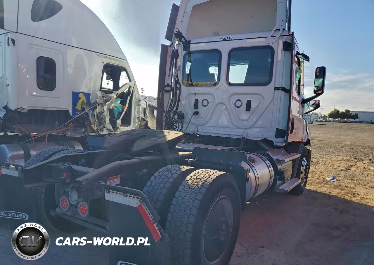 2026 Freightliner Cascadia 116 Semi Truck VIN:3AKBHTDV8TSWK5934 - 4