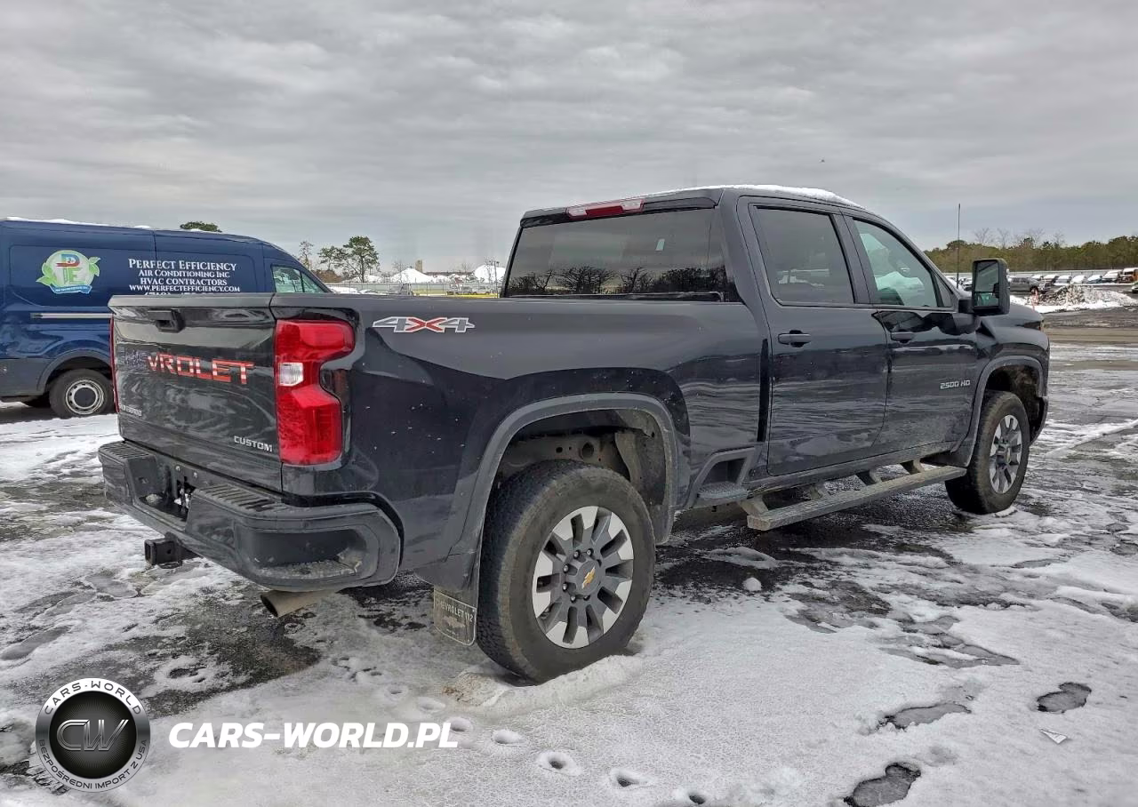 2025 Chevrolet Silverado K2500 Custom VIN:2GC4KME71S1150411 - 3