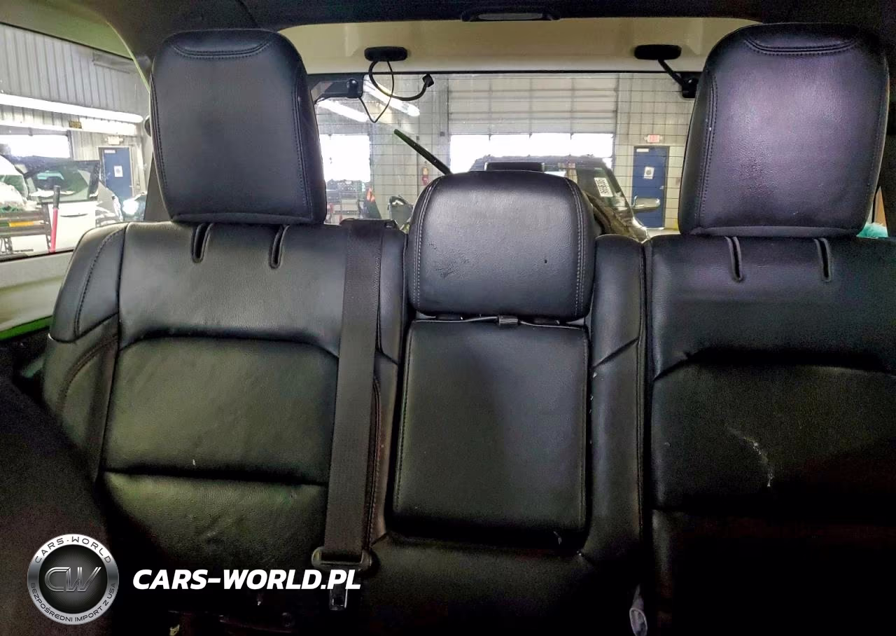 2019 Jeep Wrangler Unlimited Rubicon VIN:1C4HJXFN9KW524713 - 10