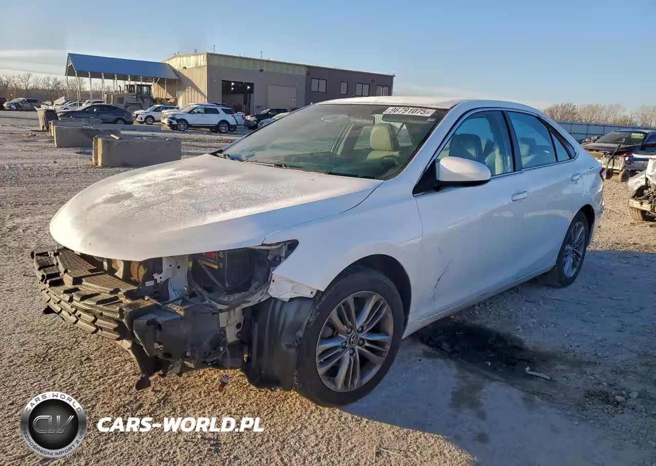 2015 Toyota Camry Le