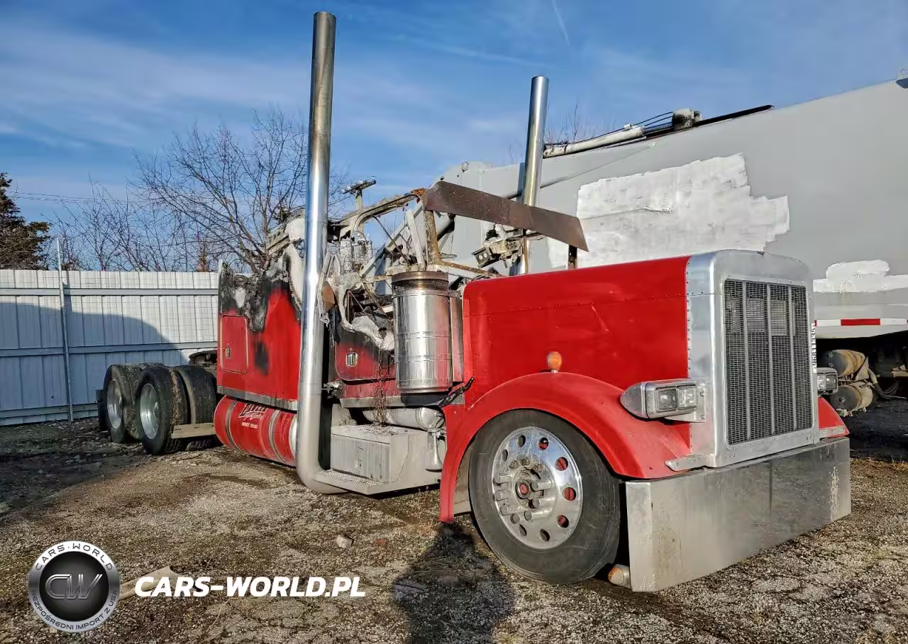 2001 Peterbilt 379 Semi Truck