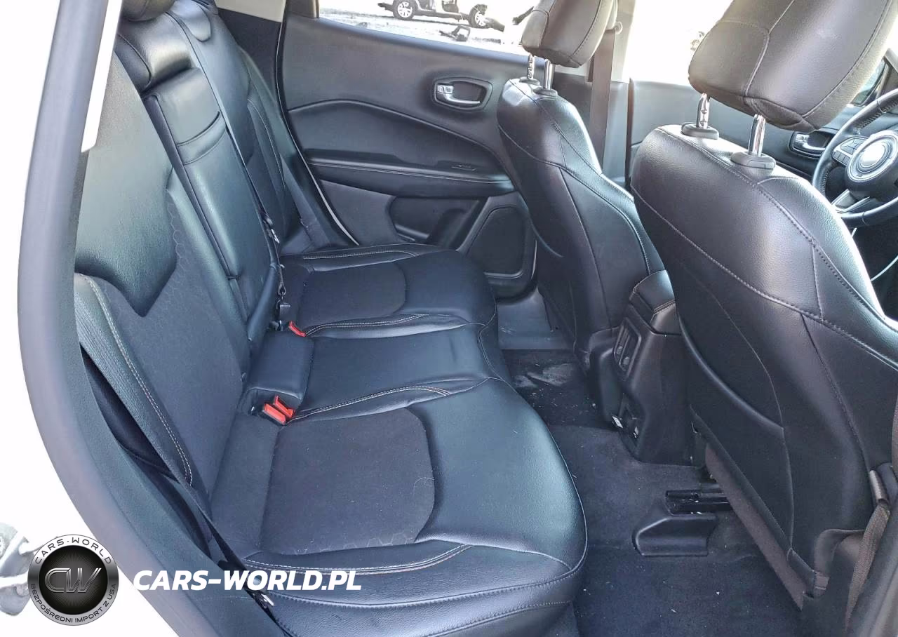 2018 Jeep Compass Latitude VIN:3C4NJCBB1JT125211 - 10