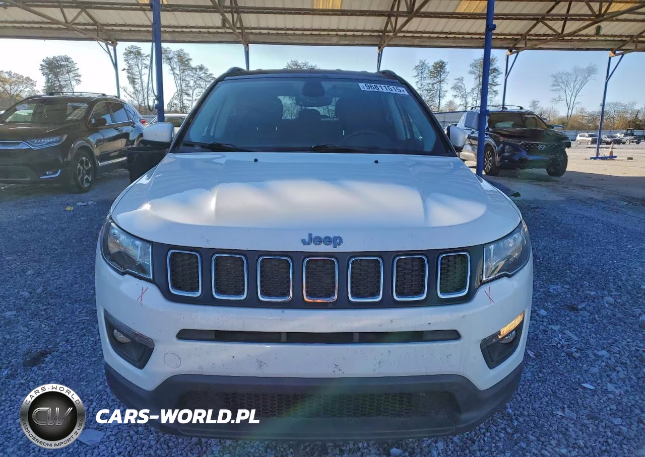 2018 Jeep Compass Latitude VIN:3C4NJCBB1JT125211 - 5