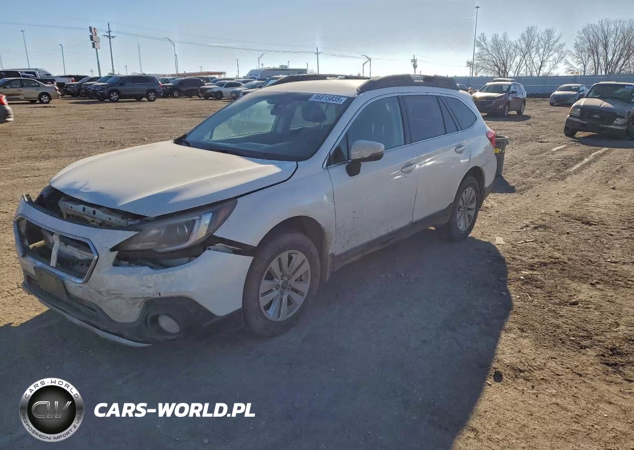 2018 Subaru Outback 2.5I Premium VIN:4S4BSAFC5J3253420 - 1
