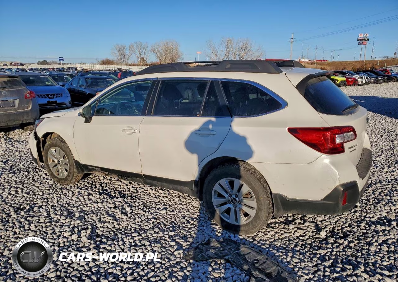 2018 Subaru Outback 2.5I Premium VIN:4S4BSAFC5J3253420 - 2