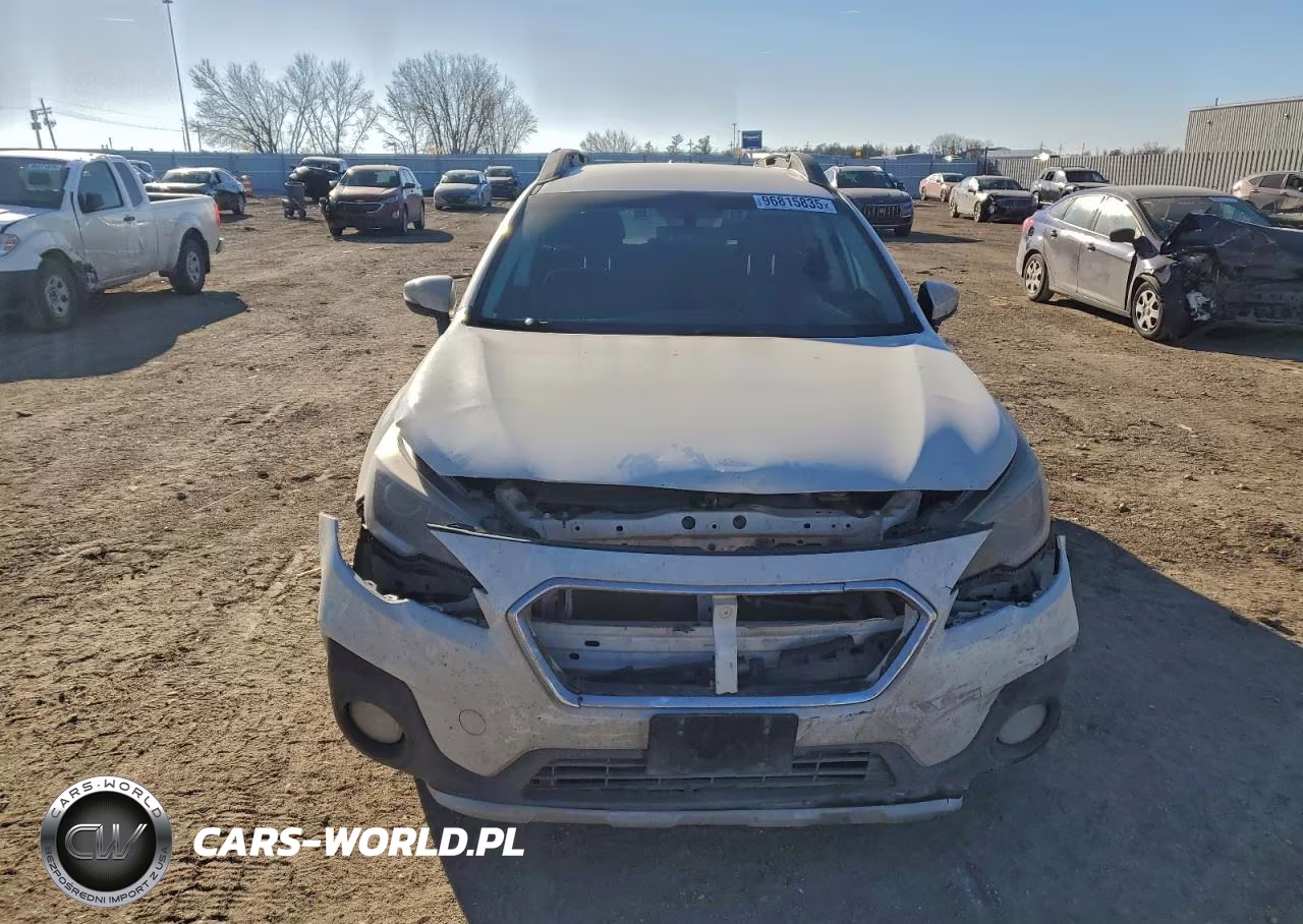 2018 Subaru Outback 2.5I Premium VIN:4S4BSAFC5J3253420 - 5