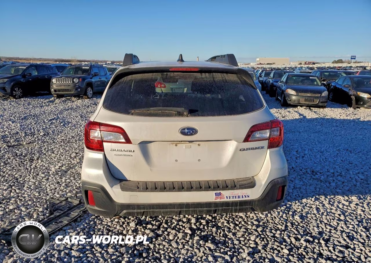 2018 Subaru Outback 2.5I Premium VIN:4S4BSAFC5J3253420 - 6
