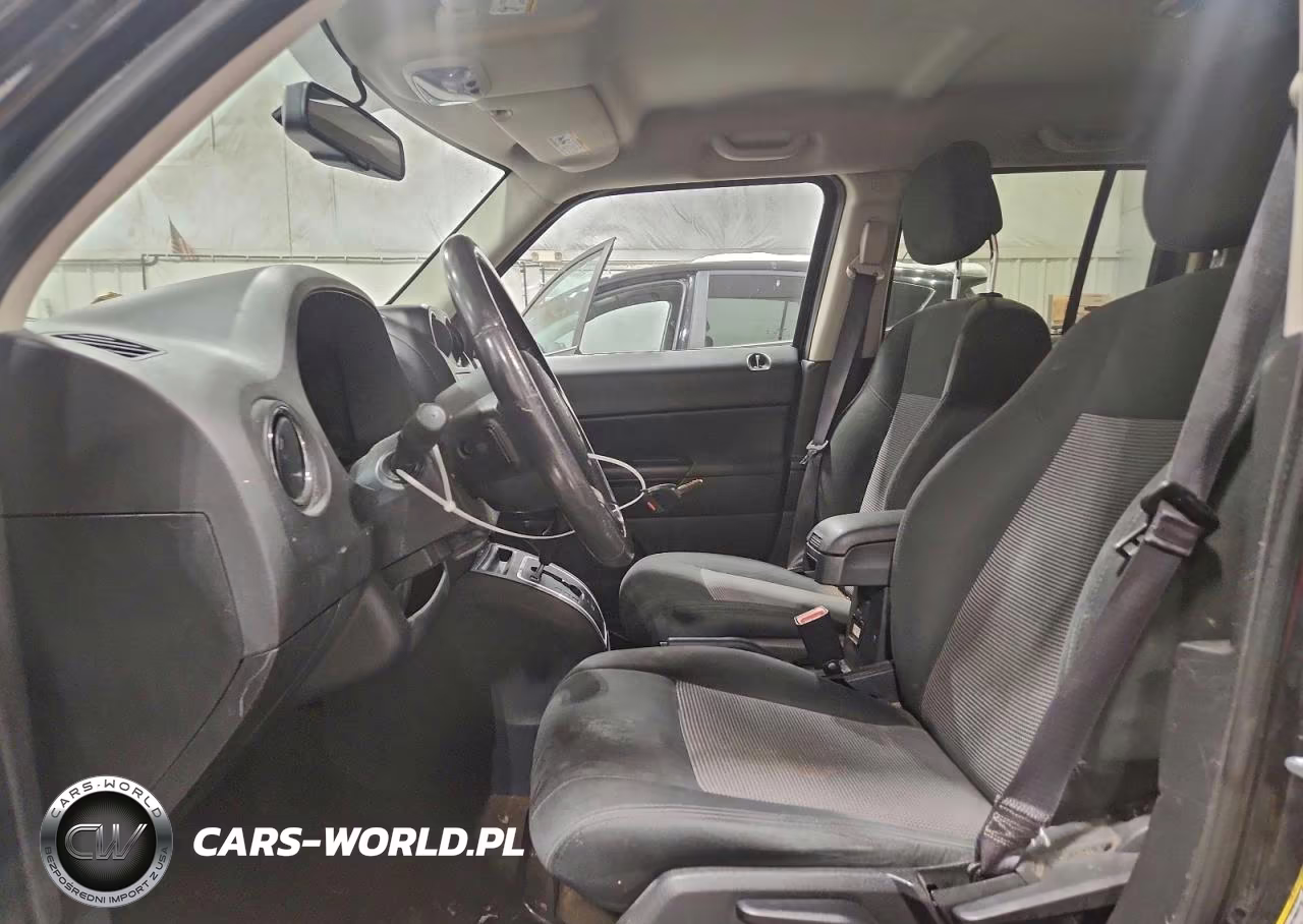 2016 Jeep Patriot Latitude VIN:1C4NJPFA0GD640322 - 7