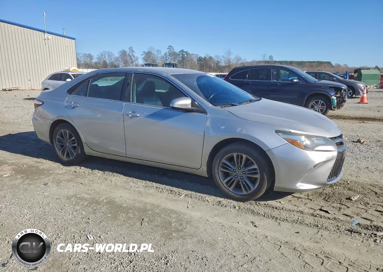 2016 Toyota Camry Le VIN:4T1BF1FK2GU134402 - 4