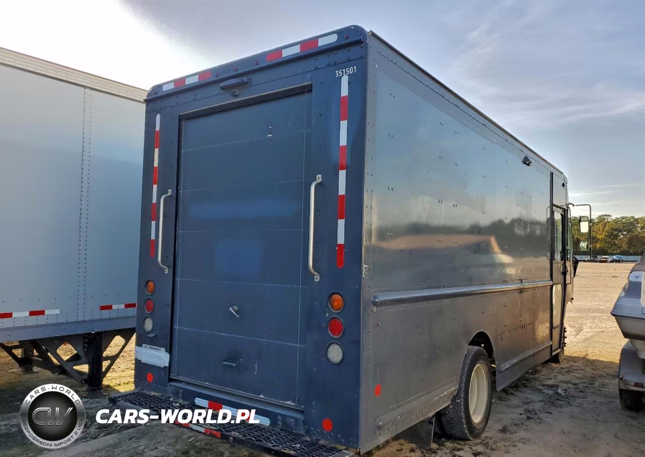 2020 Freightliner Mt 45G Delivery Truck VIN:4UZAC2EA5LCMH7994 - 3