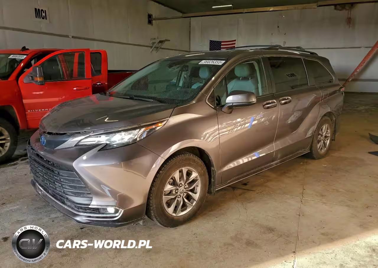 2023 Toyota Sienna Xle