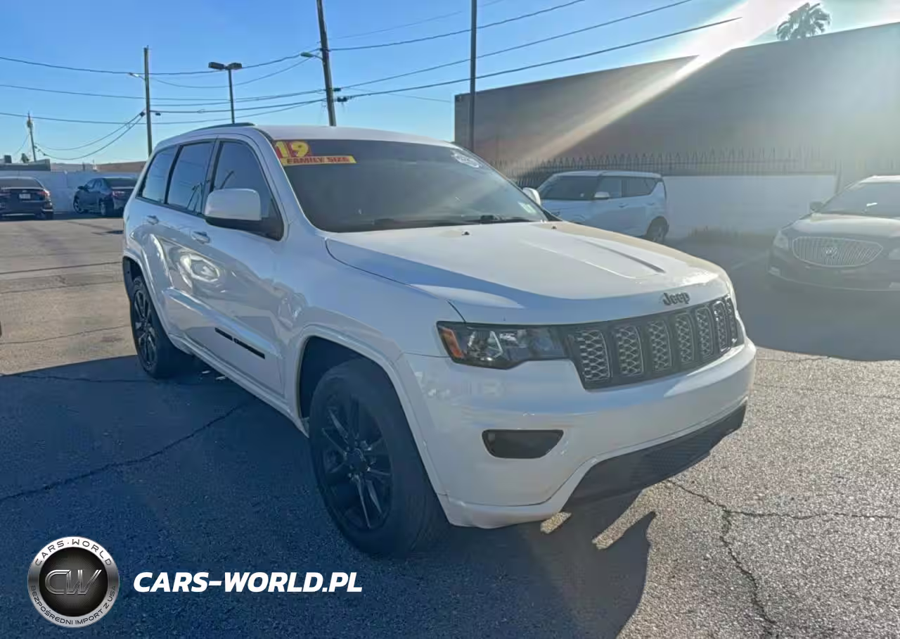 2019 Jeep Grand Cherokee Laredo