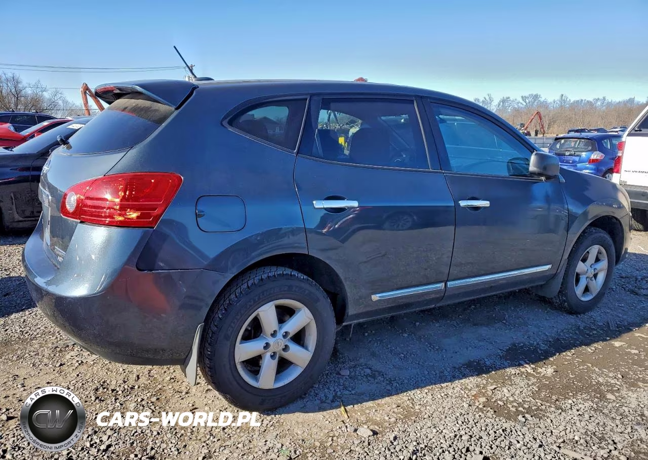 2012 Nissan Rogue S VIN:JN8AS5MVXCW704729 - 3