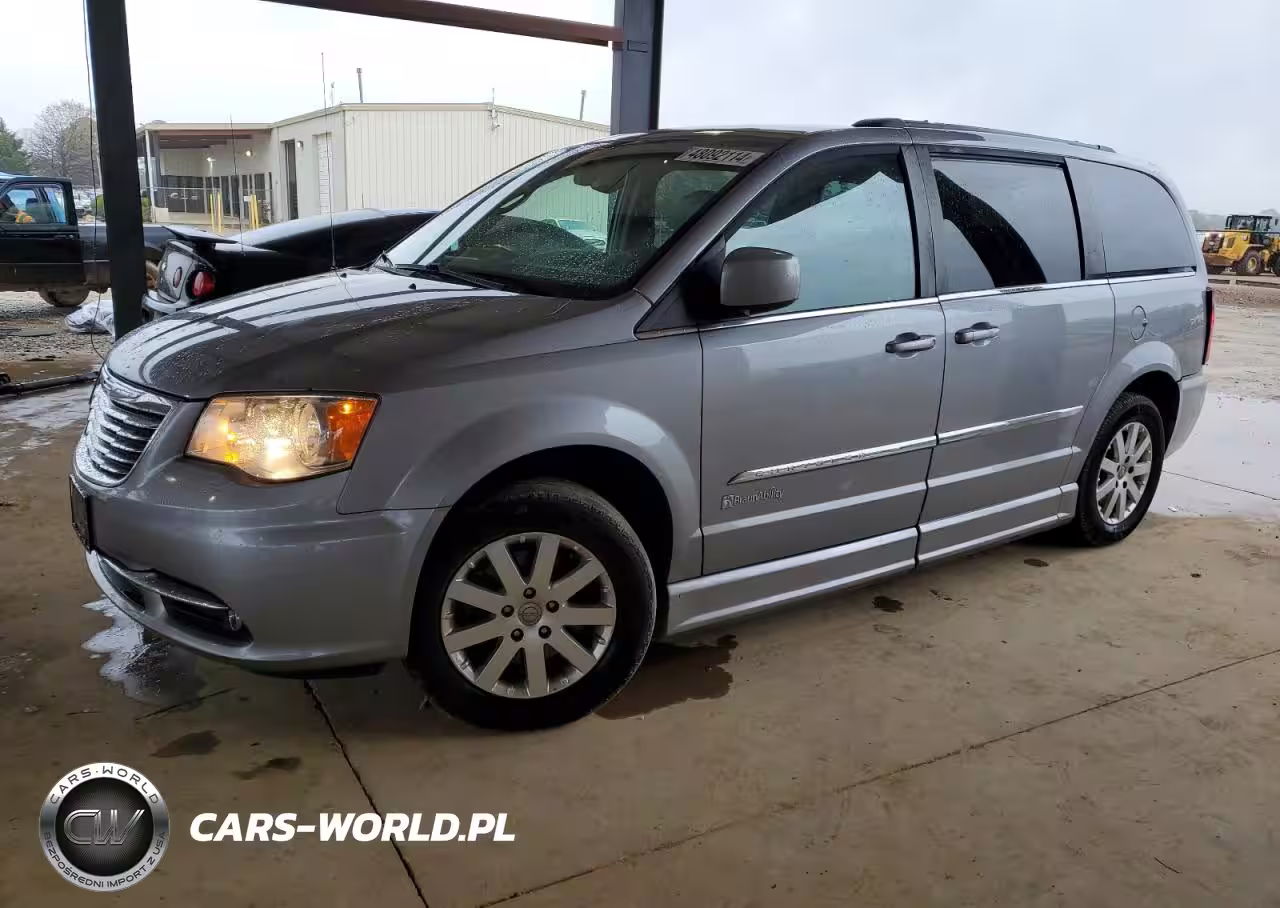2015 Chrysler Town & Country Touring