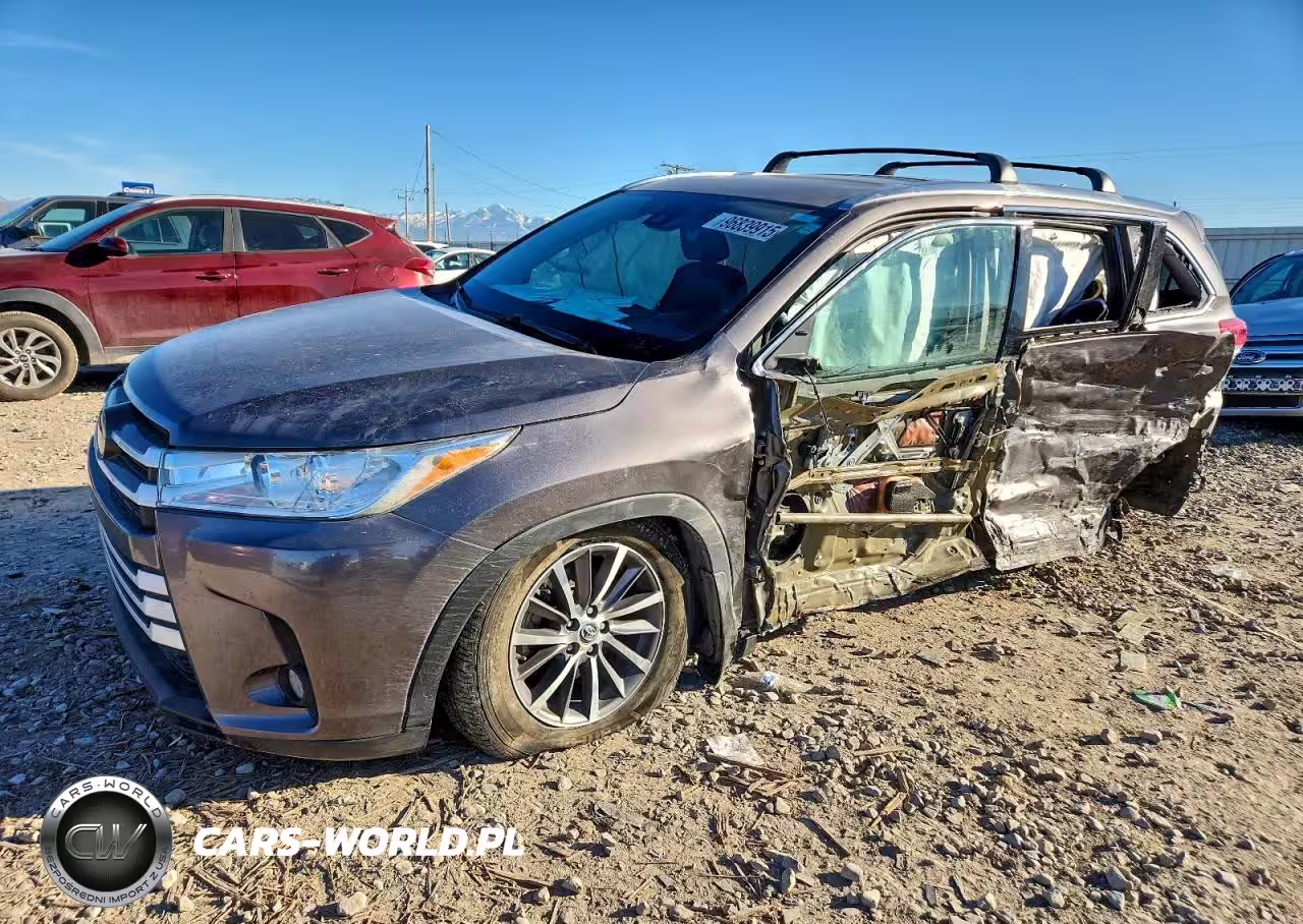 2019 Toyota Highlander Se
