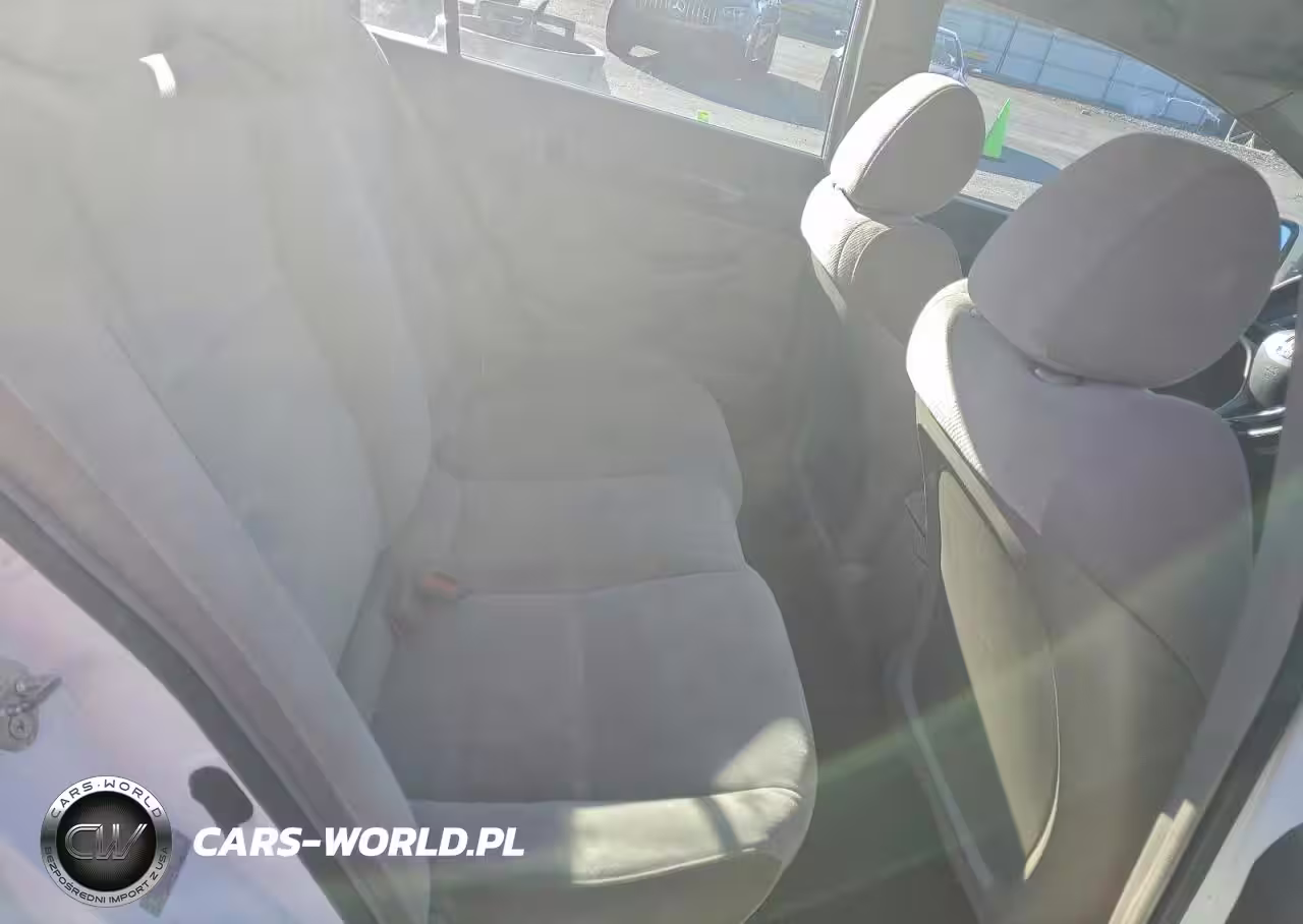 2019 Honda Civic Lx VIN:1HGFA16549L018465 - 10