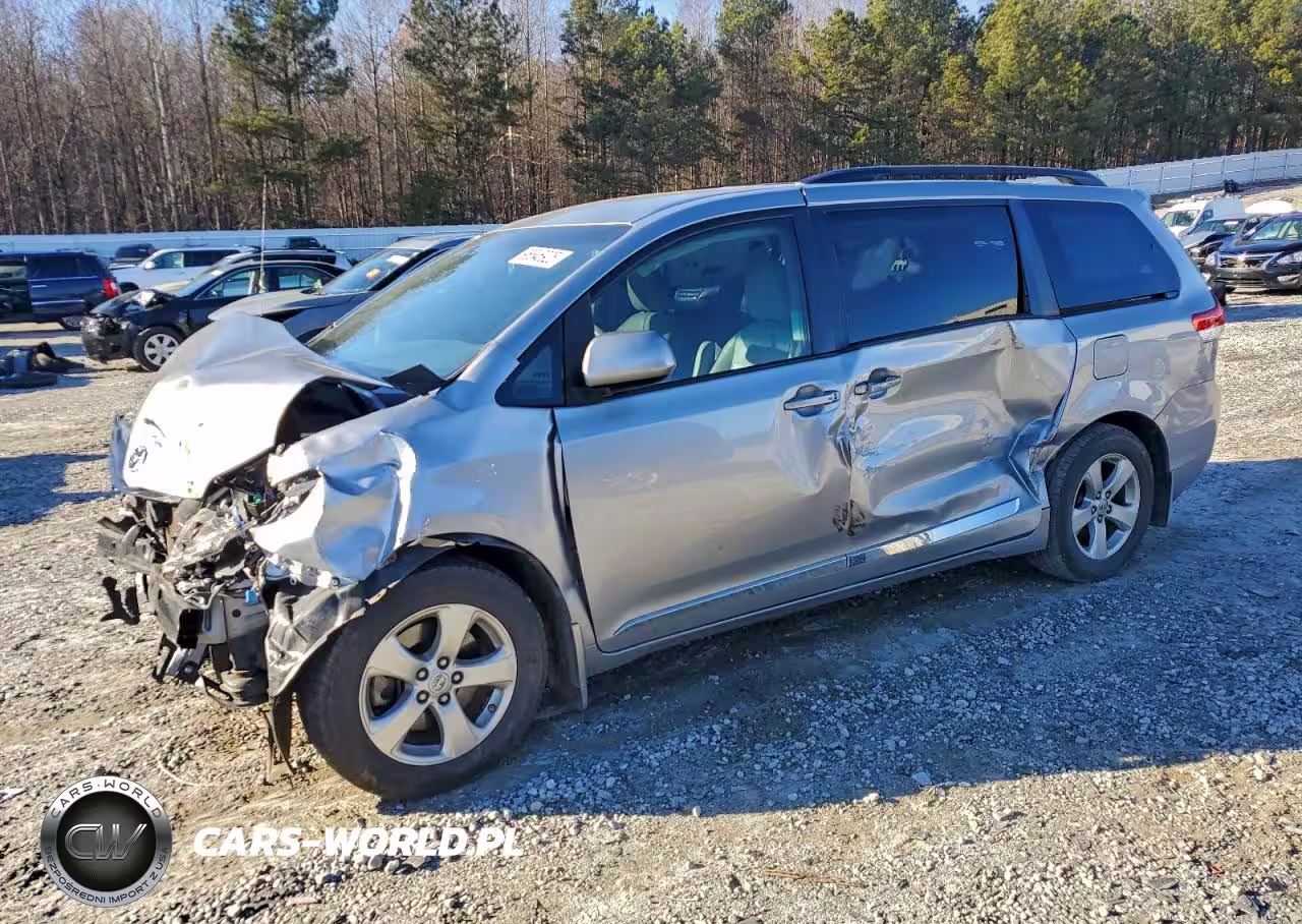 2013 Toyota Sienna Le