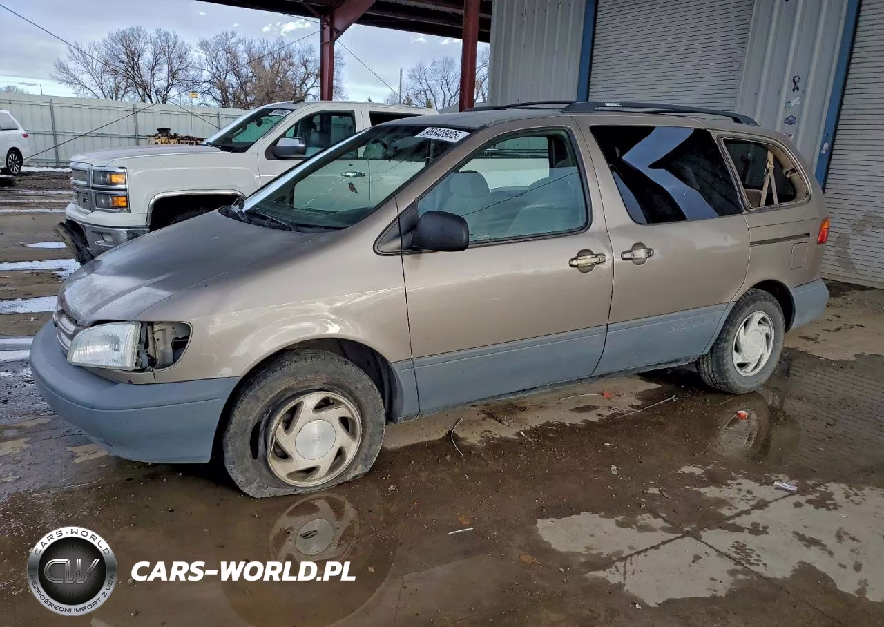 1998 Toyota Sienna Le