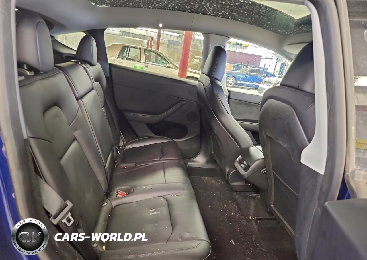 2023 Tesla Model Y VIN:7SAYGDEE7PA174508 - 10