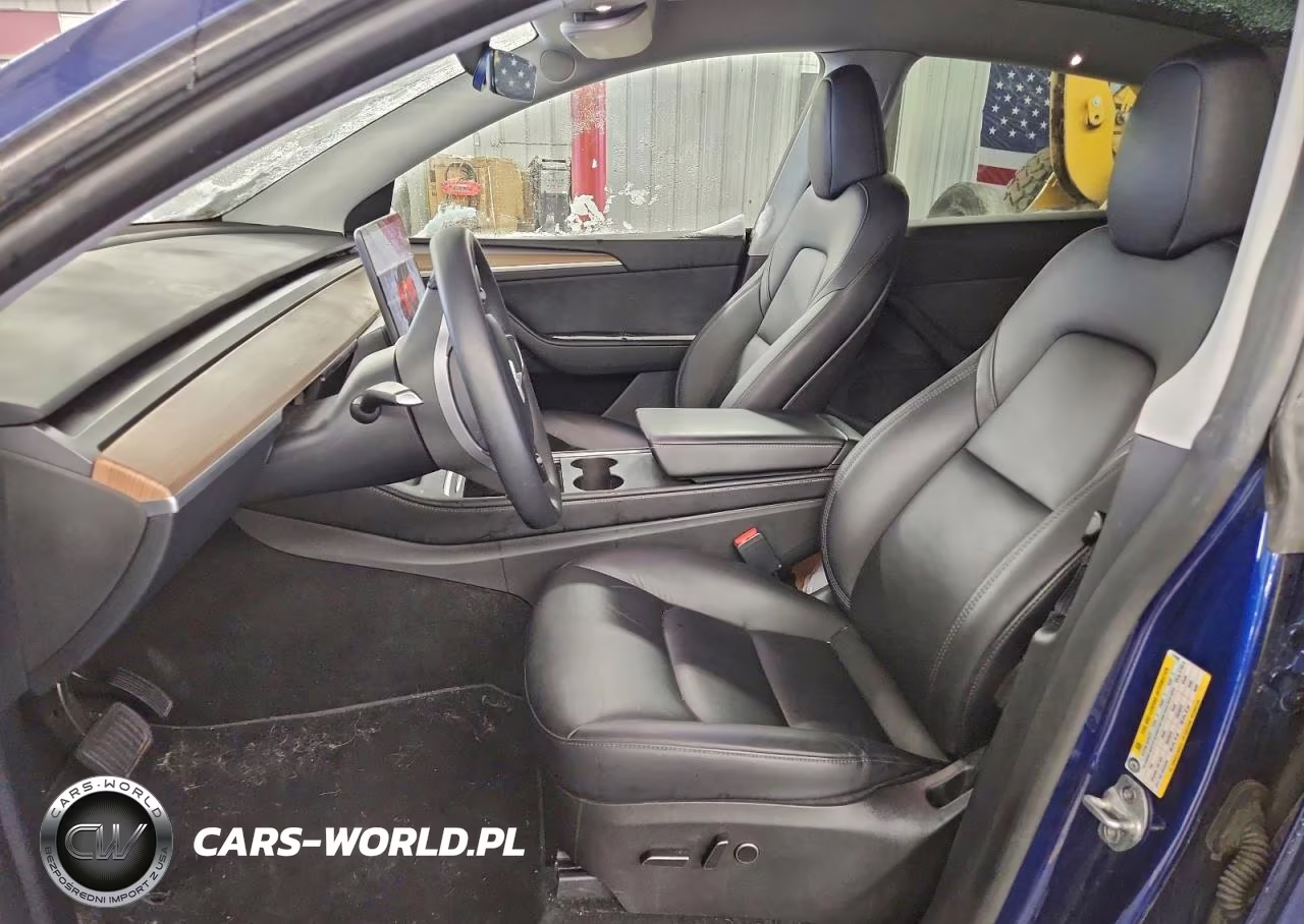 2023 Tesla Model Y VIN:7SAYGDEE7PA174508 - 7