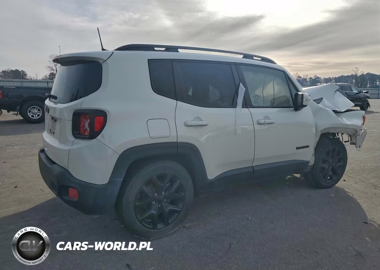 2018 Jeep Renegade Latitude VIN:ZACCJABB8JPH32452 - 3