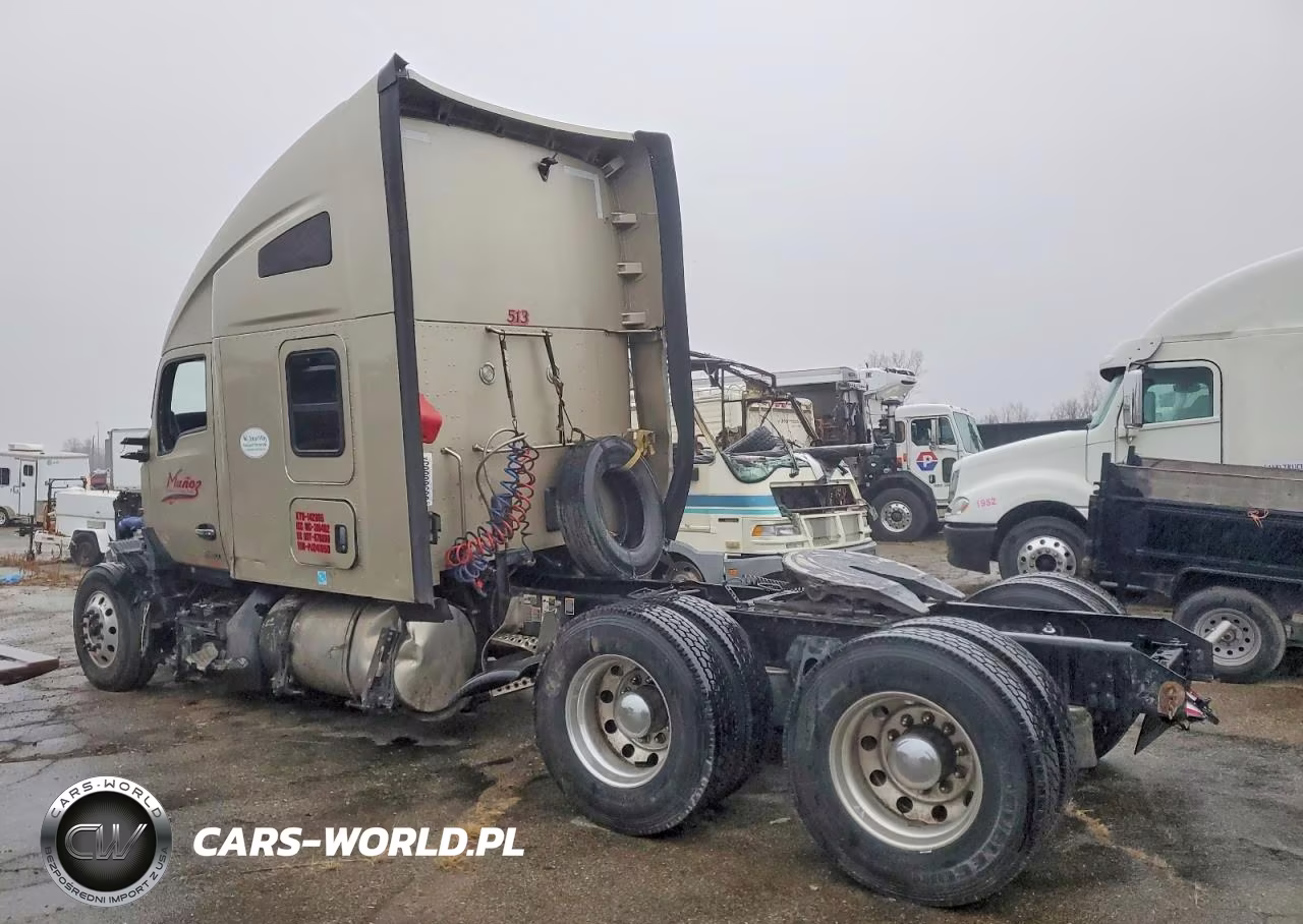 2023 Kenworth T680 Semi Truck VIN:1XKYD49X4PJ241650 - 3