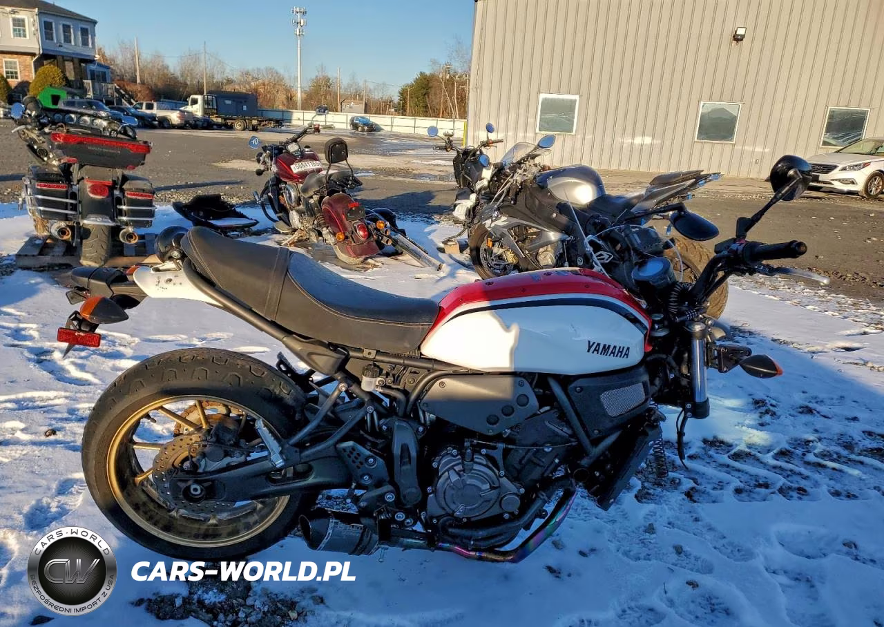 2021 Yamaha Xsr700