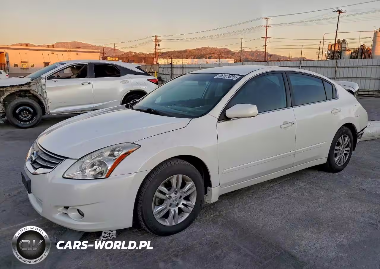 2012 Nissan Altima Base