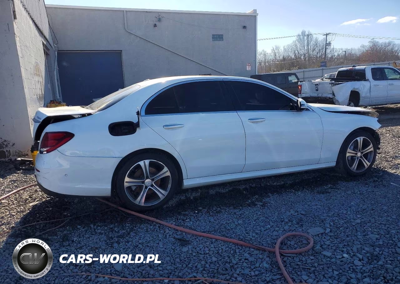 2017 Mercedes-Benz E 300 4Matic VIN:WDDZF4KB1HA190933 - 3