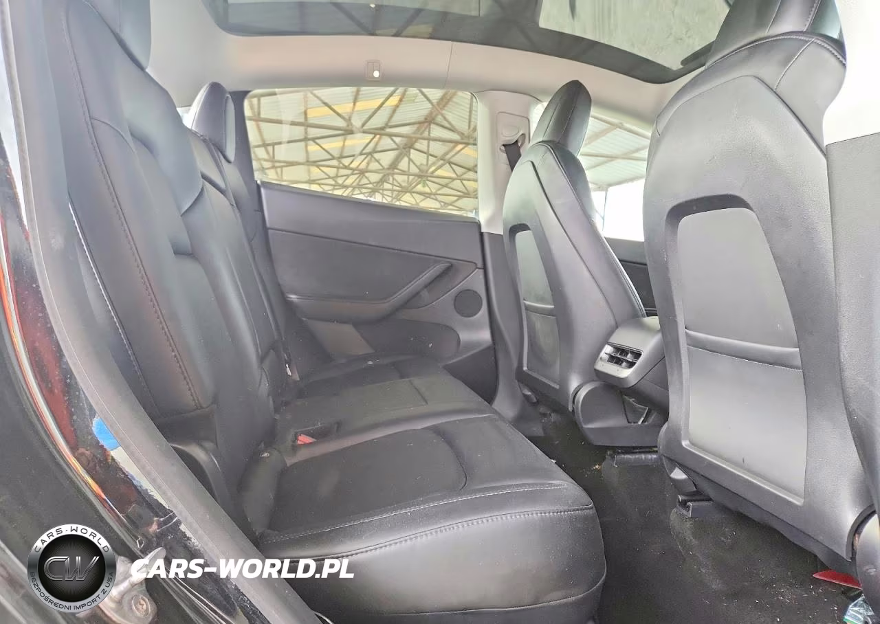 2021 Tesla Model Y VIN:5YJYGDEE1MF085917 - 10