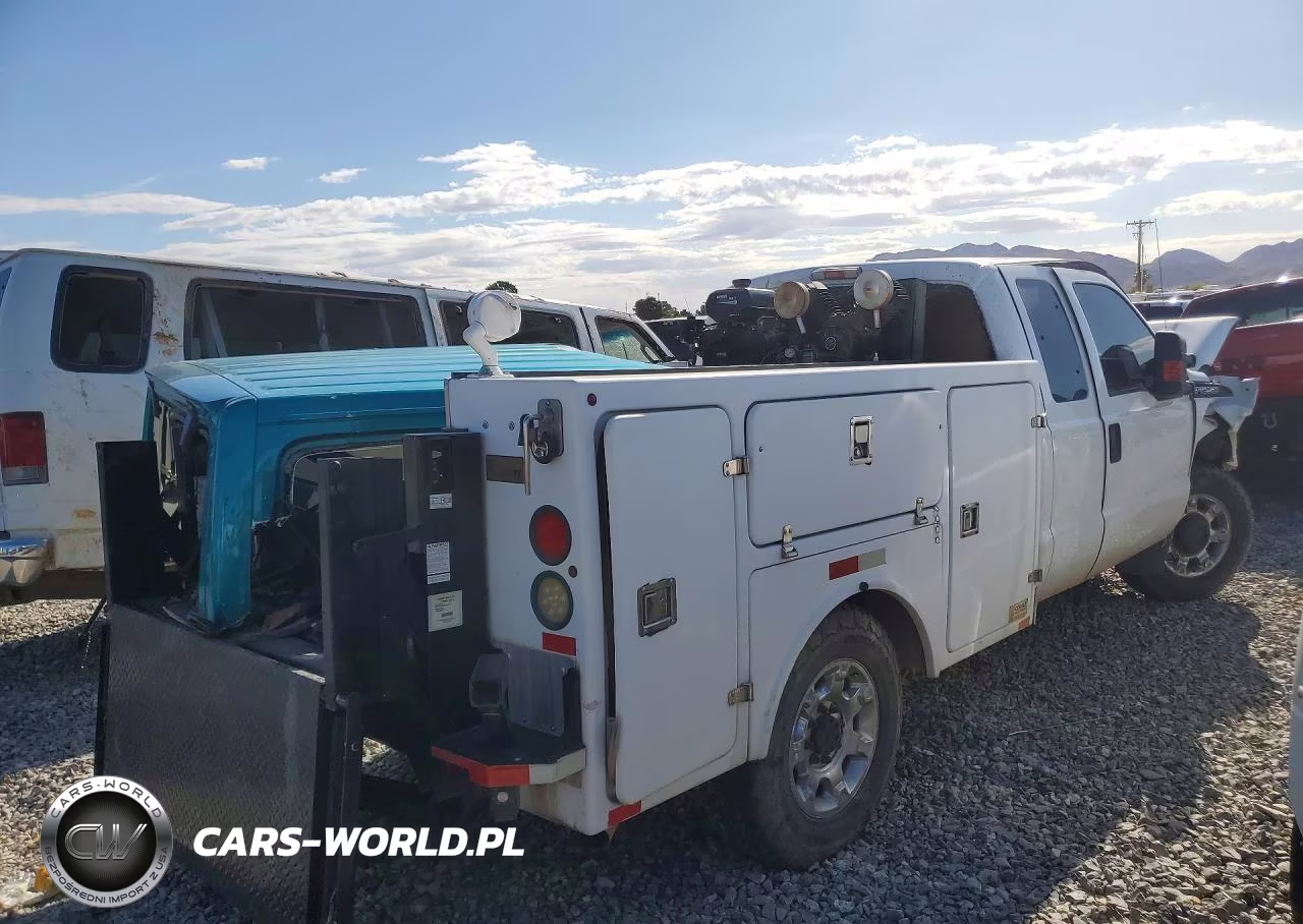 2012 Ford F250 Super Duty VIN:1FD7X2A61CEB17761 - 3
