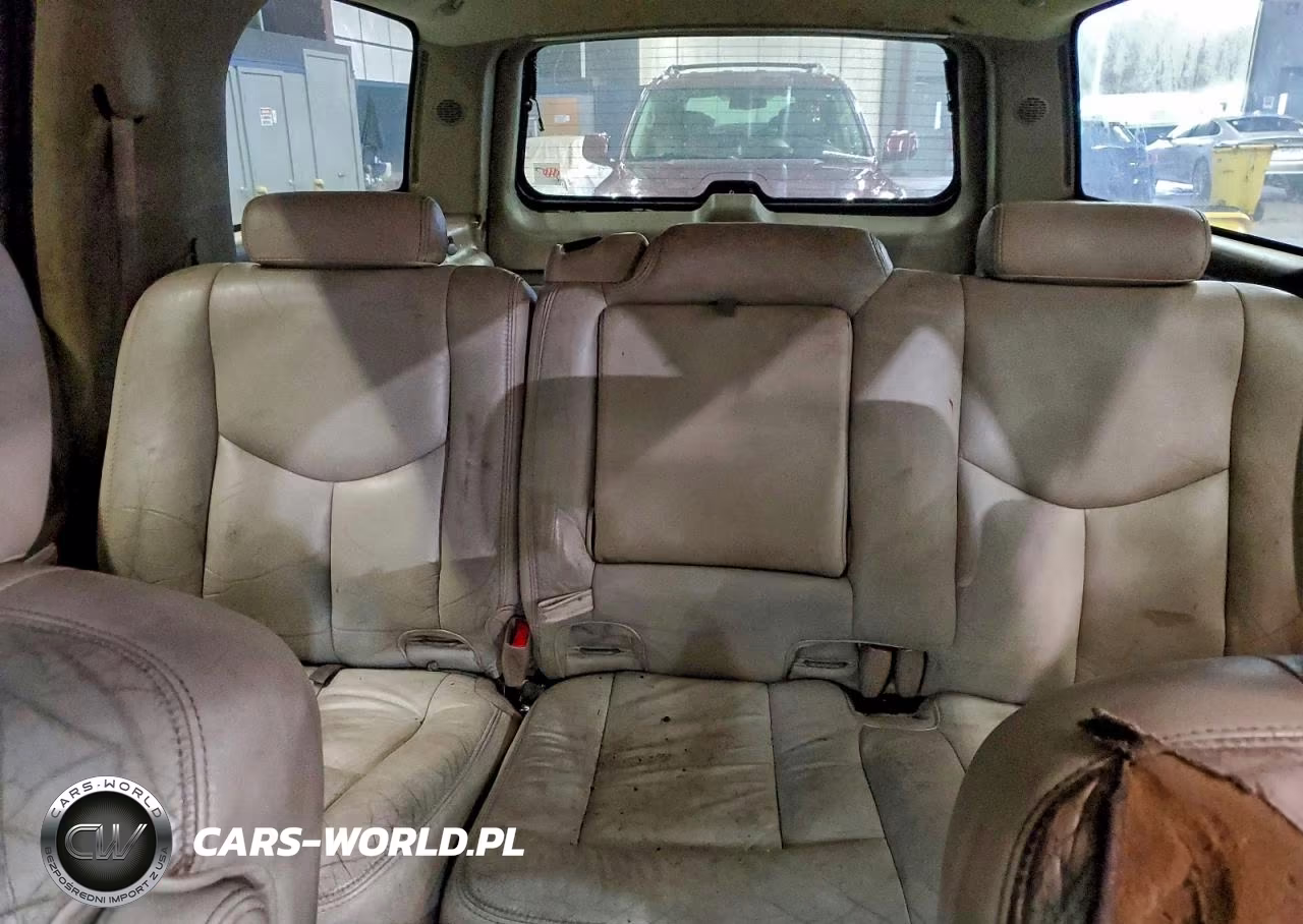 2004 Chevrolet Suburban K1500 VIN:3GNFK16T64G138601 - 10