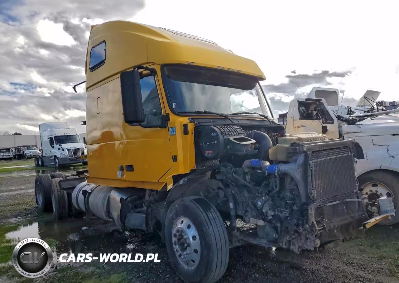2013 Volvo Vnl Semi Truck