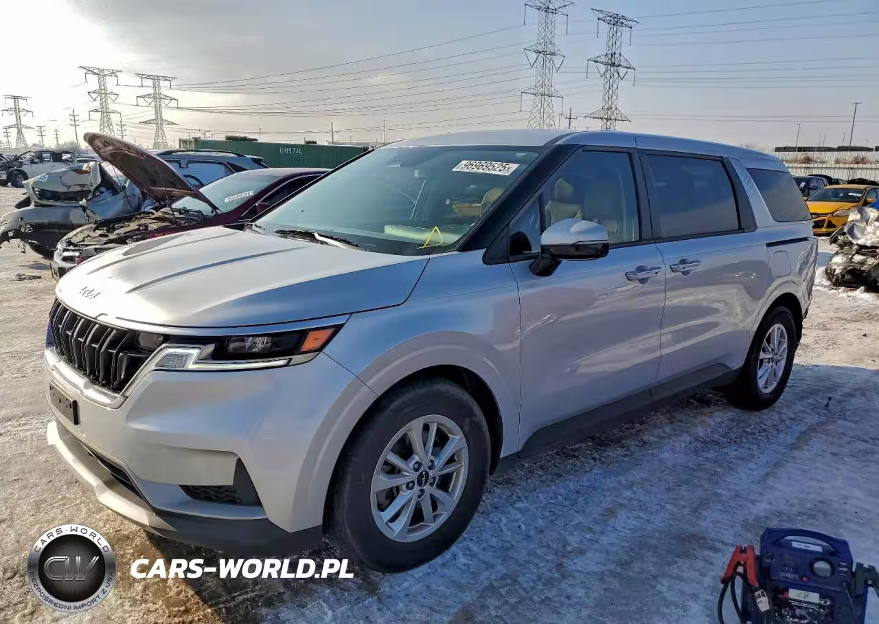 2023 Kia Carnival Lx