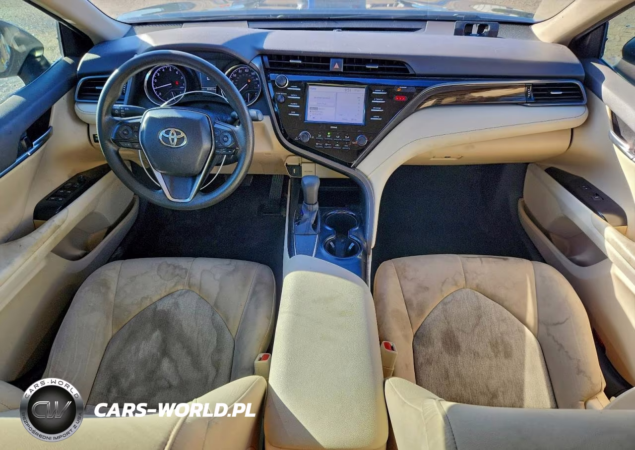2020 Toyota Camry Le VIN:4T1C11AK6LU906887 - 8