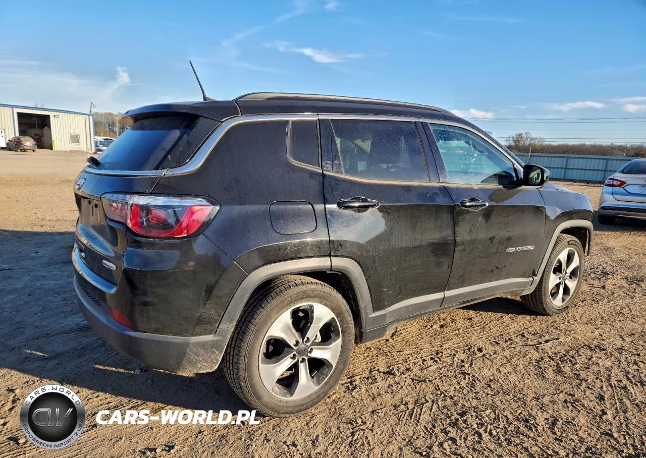 2019 Jeep Compass Latitude VIN:3C4NJCBB3KT736763 - 3