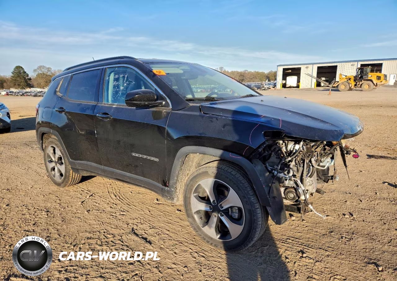 2019 Jeep Compass Latitude VIN:3C4NJCBB3KT736763 - 4