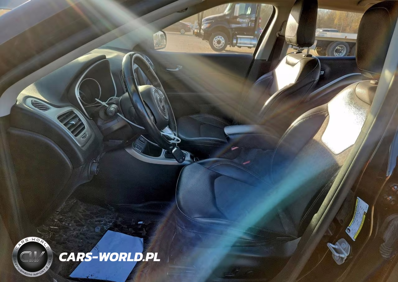 2019 Jeep Compass Latitude VIN:3C4NJCBB3KT736763 - 7