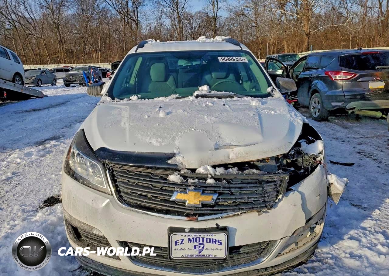 2017 Chevrolet Traverse Ls VIN:1GNKRFED4HJ257530 - 5