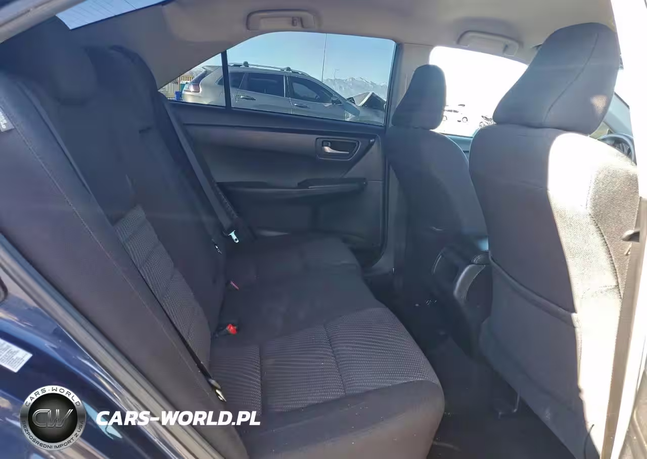 2015 Toyota Camry Hybrid VIN:4T1BD1FK2FU159904 - 10