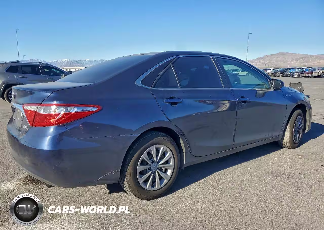 2015 Toyota Camry Hybrid VIN:4T1BD1FK2FU159904 - 3